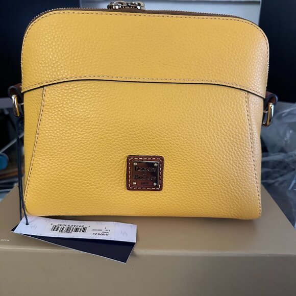 Dooney & Bourke Pebble Grain Pebble Grain Cameron Crossbody Shoulder Bag NWT - Picture 1 of 7